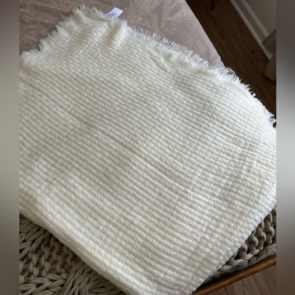 West Elm Waffle Weave Blanket Throw - Picture 6 of 6
